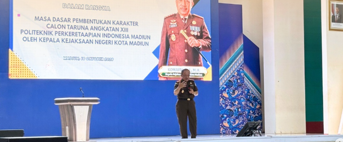 Kajari Kota Madiun Berikan Kuliah Umum tentang Bijak Bermedia Sosial dan Menghindari Jerat UU ITE kepada Calon Taruna PPI Madiun